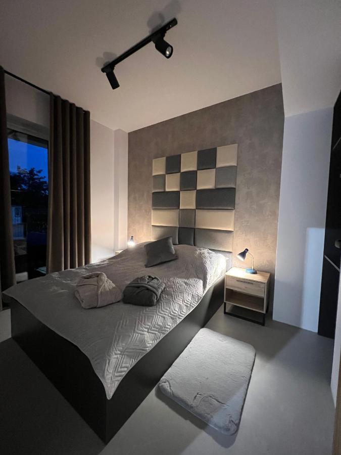Apartment Prestige 12 *